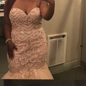 Size 10 Morell Maxie Prom Dress